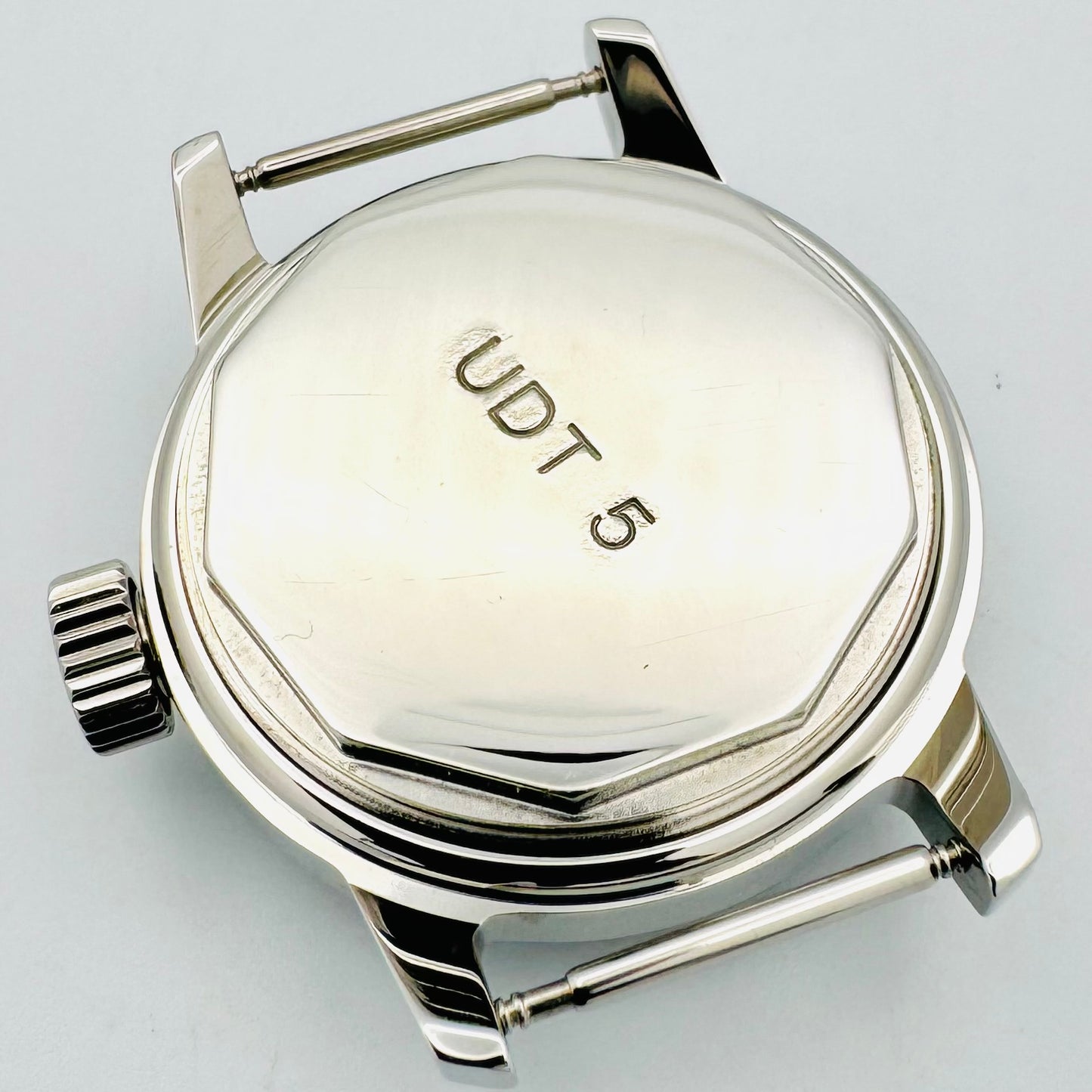 BULOVA WW2 U.S.NAVY UDT-5 ダイバーズ 復刻